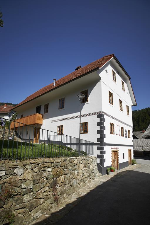 Juvanova Hisa - Apartments And Rooms Luče Exterior foto